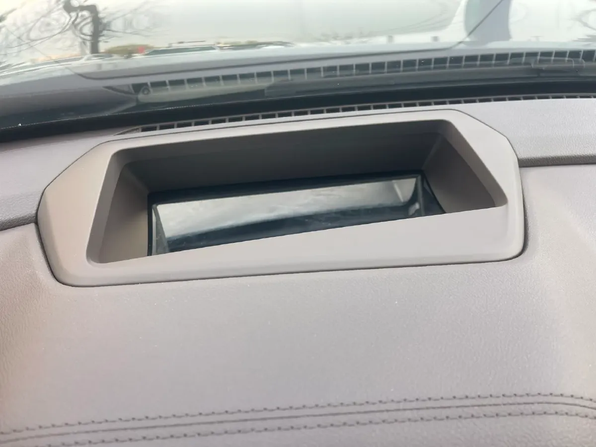 2025 Geely Monjaro 2.0T 238HP L4 8AT,autocango,china used car exporter,china ev exporter,chinese used car exporter,chinese used ev exporter