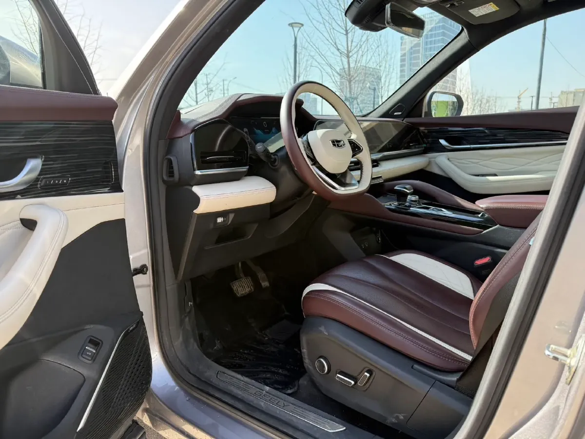 2021 Geely Monjaro 2.0T 218HP L4 7DCT,autocango,china used car exporter,china ev exporter,chinese used car exporter,chinese used ev exporter