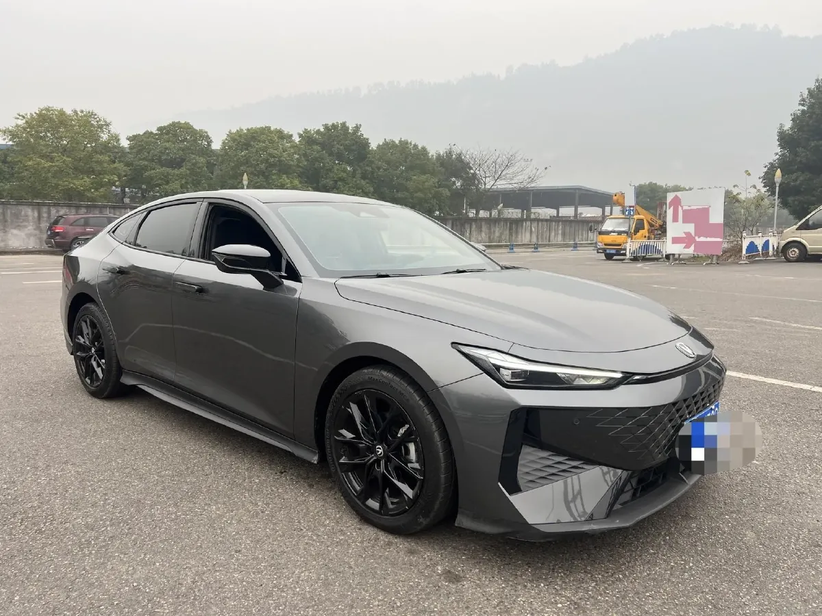 2023 ChangAn UNI-V 1.5T 188HP L4 7DCT,autocango,china used car exporter,china ev exporter,chinese used car exporter,chinese used ev exporter