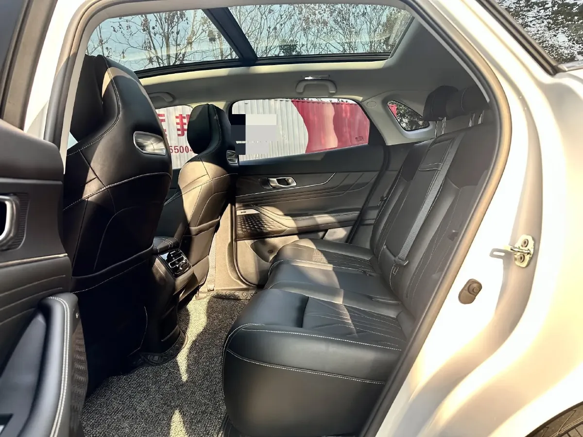 2024 ChangAn UNI-K 2.0T 233HP L4 8AT,autocango,china used car exporter,china ev exporter,chinese used car exporter,chinese used ev exporter