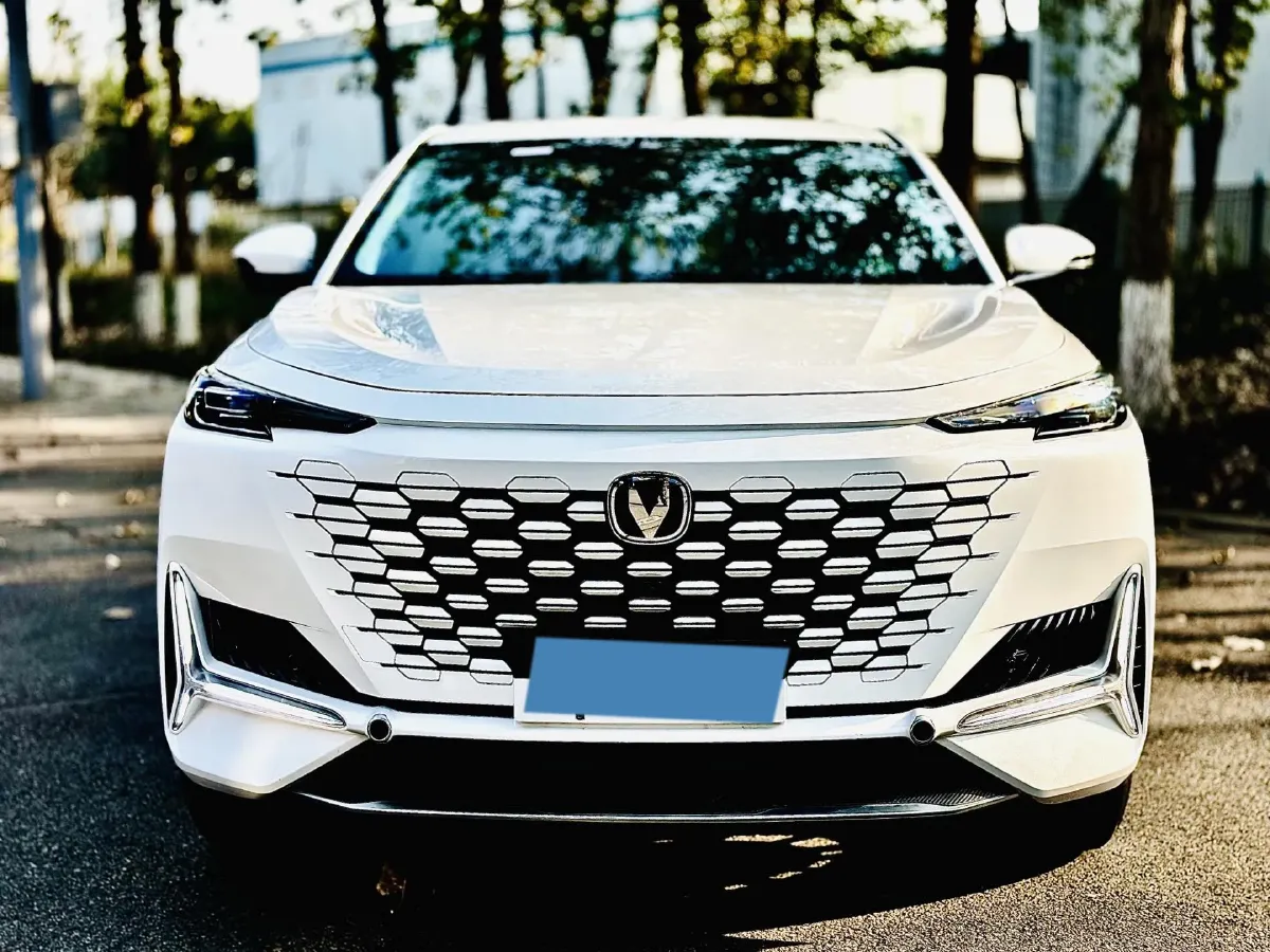 2024 ChangAn UNI-K 2.0T 233HP L4 8AT,autocango,china used car exporter,china ev exporter,chinese used car exporter,chinese used ev exporter