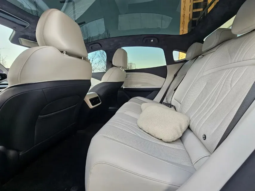 2024 Geely Galaxy E8 BEV 76KWH,autocango,china used car exporter,china ev exporter,chinese used car exporter,chinese used ev exporter