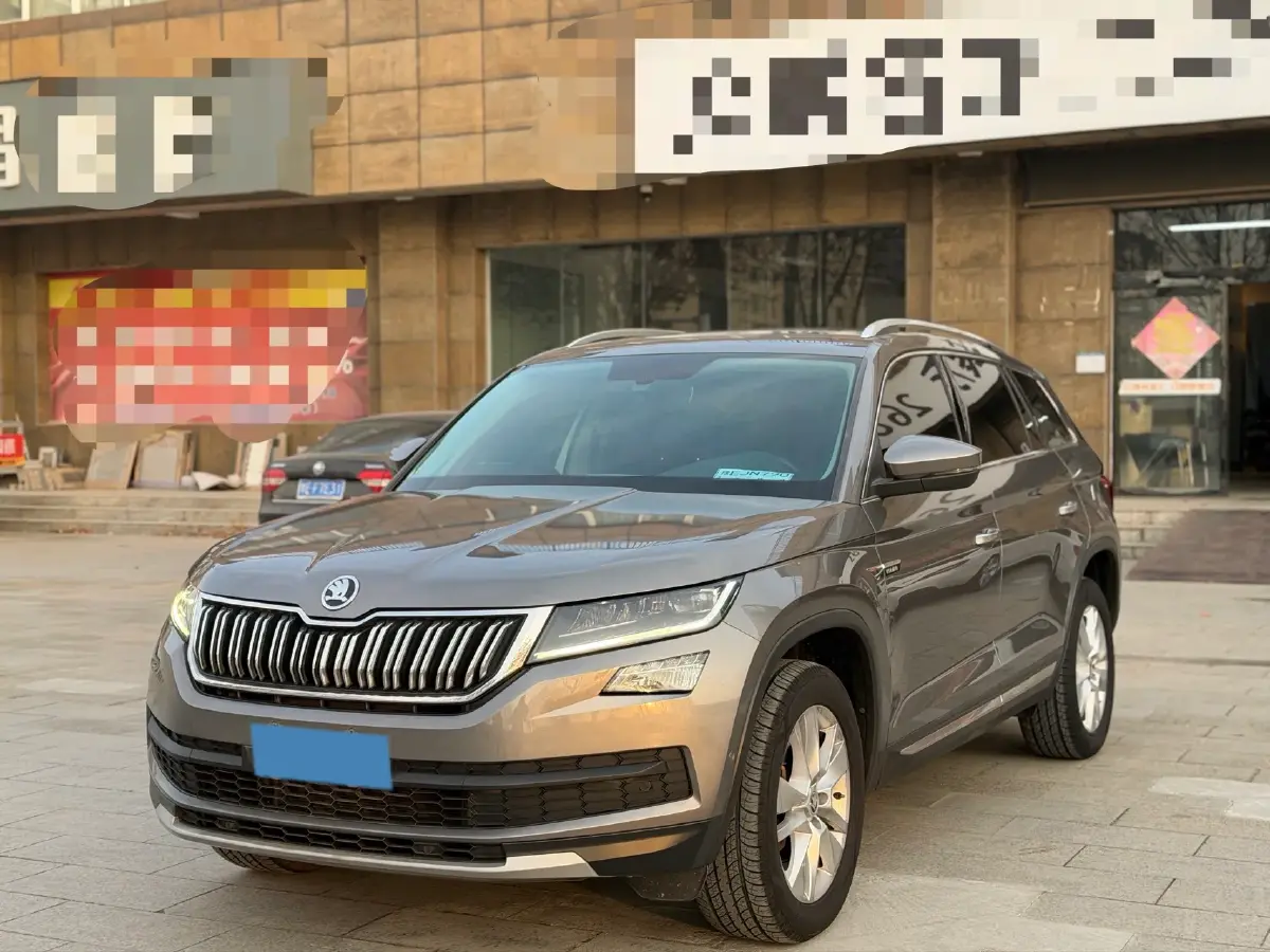 2019 Skoda Superb 2.0T 220HP L4 7DCT