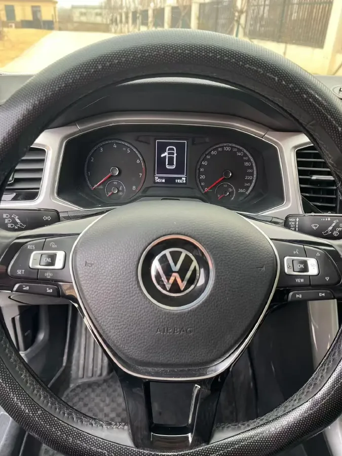 2021 Volkswagen T-Roc 1.4T 150HP L4 7DCT,autocango,china used car exporter,china ev exporter,chinese used car exporter,chinese used ev exporter