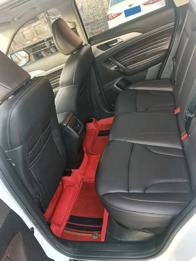 2019 ChangAn CS35 Plus 1.6L 128HP L4 5MT,autocango,china used car exporter,china ev exporter,chinese used car exporter,chinese used ev exporter