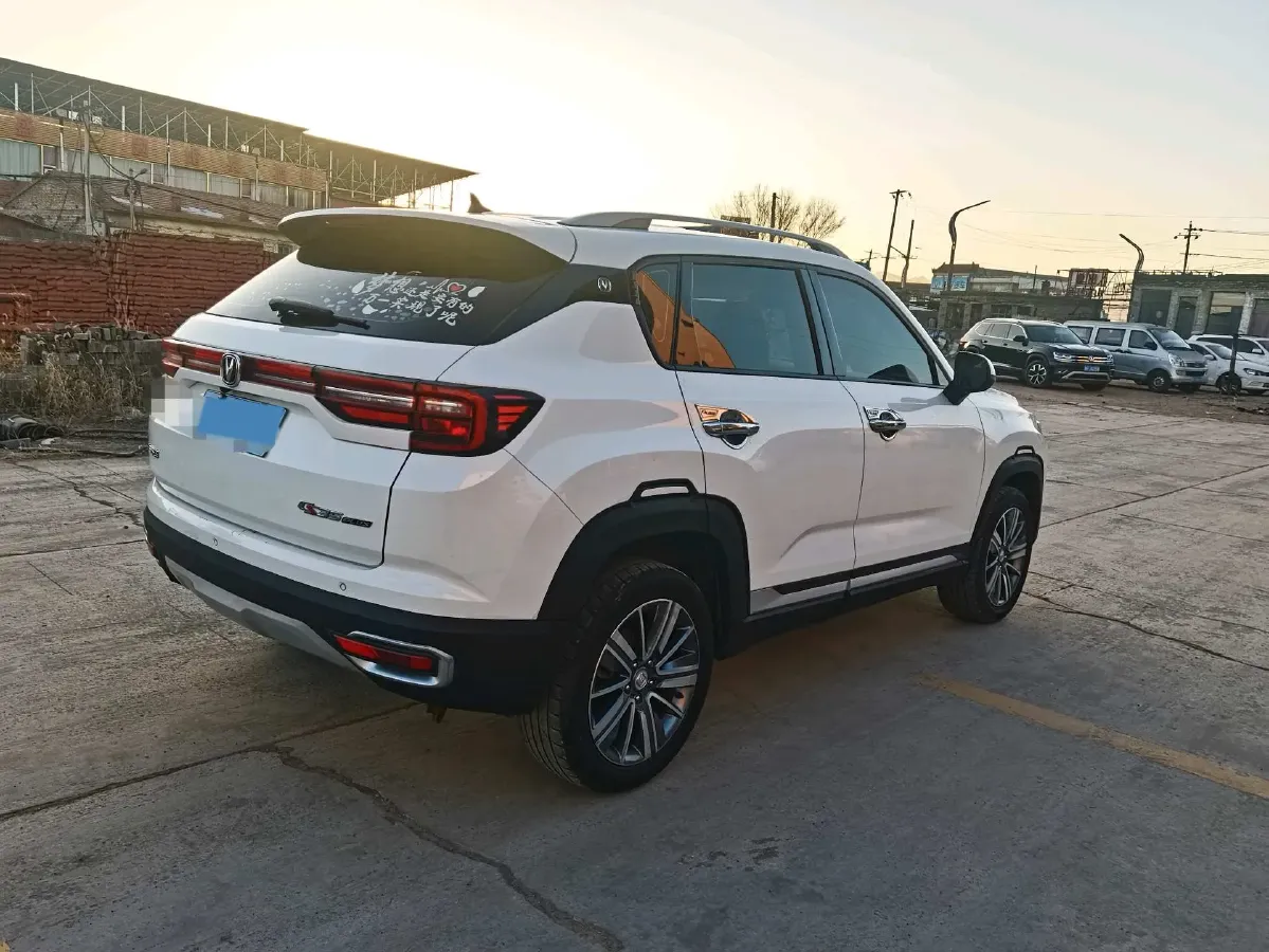 2019 ChangAn CS35 Plus 1.6L 128HP L4 5MT,autocango,china used car exporter,china ev exporter,chinese used car exporter,chinese used ev exporter