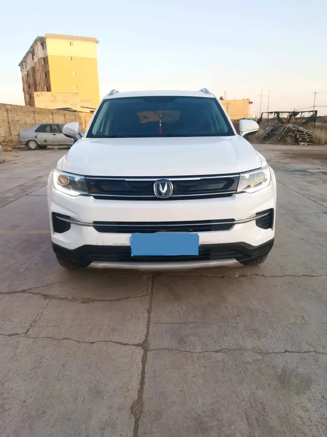 2019 ChangAn CS35 Plus 1.6L 128HP L4 5MT,autocango,china used car exporter,china ev exporter,chinese used car exporter,chinese used ev exporter