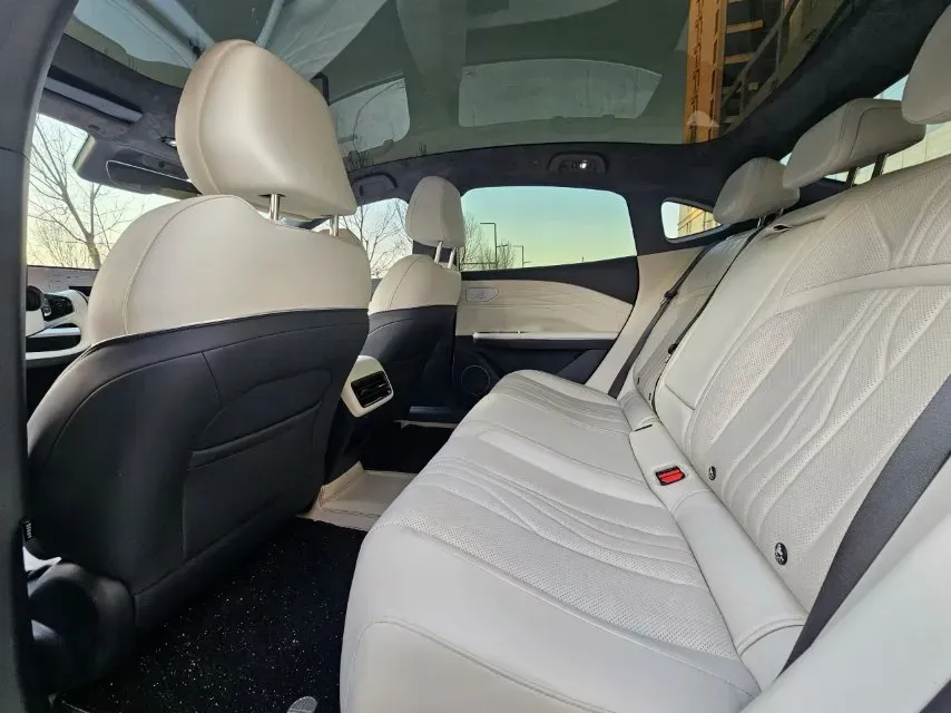 2024 Geely Galaxy E8 BEV 76KWH,autocango,china used car exporter,china ev exporter,chinese used car exporter,chinese used ev exporter