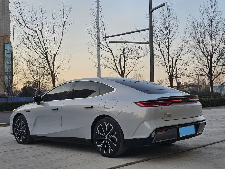 2024 Geely Galaxy E8 BEV 76KWH,autocango,china used car exporter,china ev exporter,chinese used car exporter,chinese used ev exporter