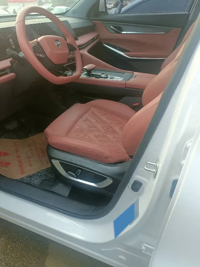 2023 ChangAn CS75 Plus 1.5T 188HP L4 8AT,autocango,china used car exporter,china ev exporter,chinese used car exporter,chinese used ev exporter