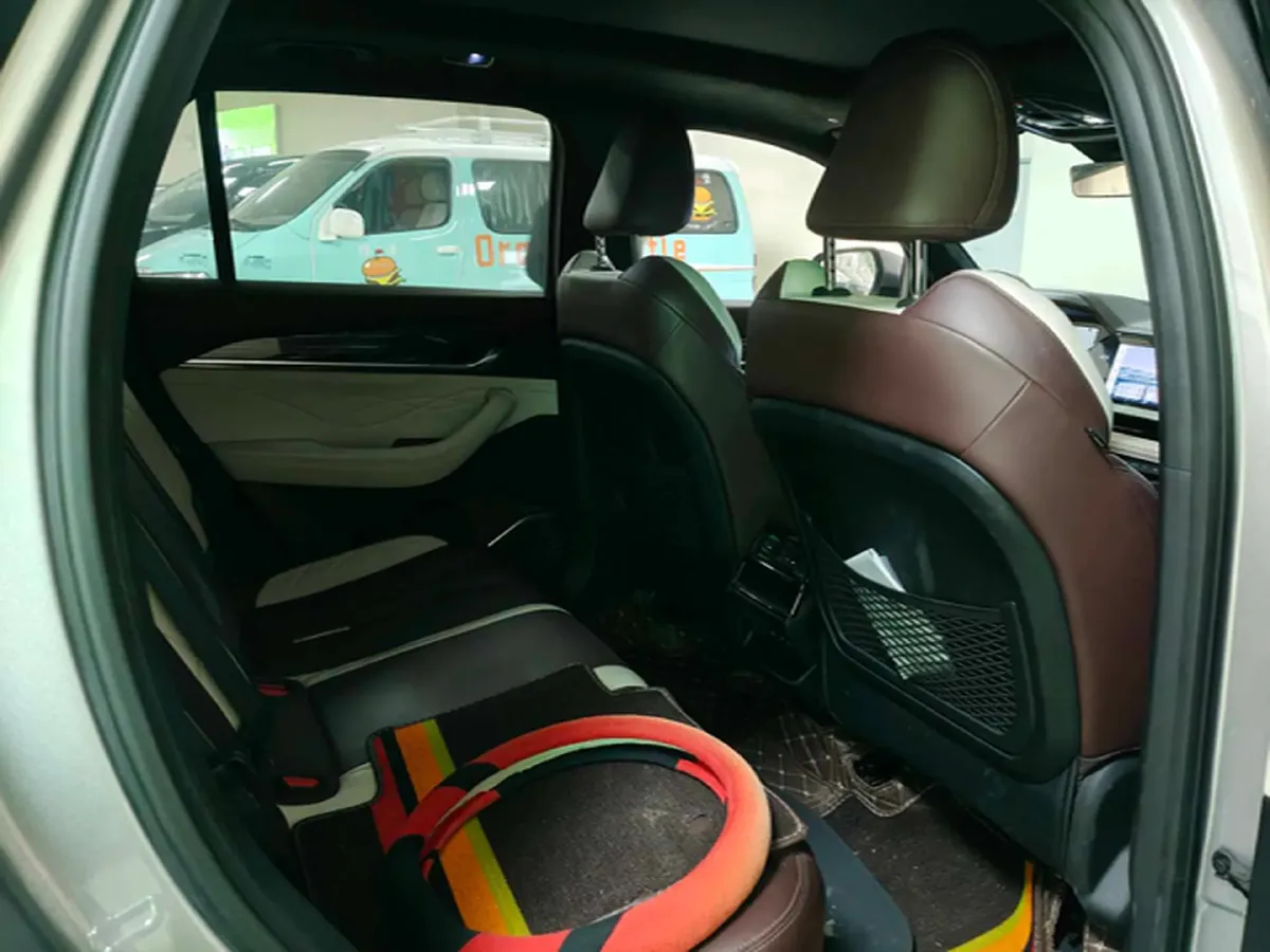 2021 Geely Monjaro 2.0T 218HP L4 7DCT,autocango,china used car exporter,china ev exporter,chinese used car exporter,chinese used ev exporter