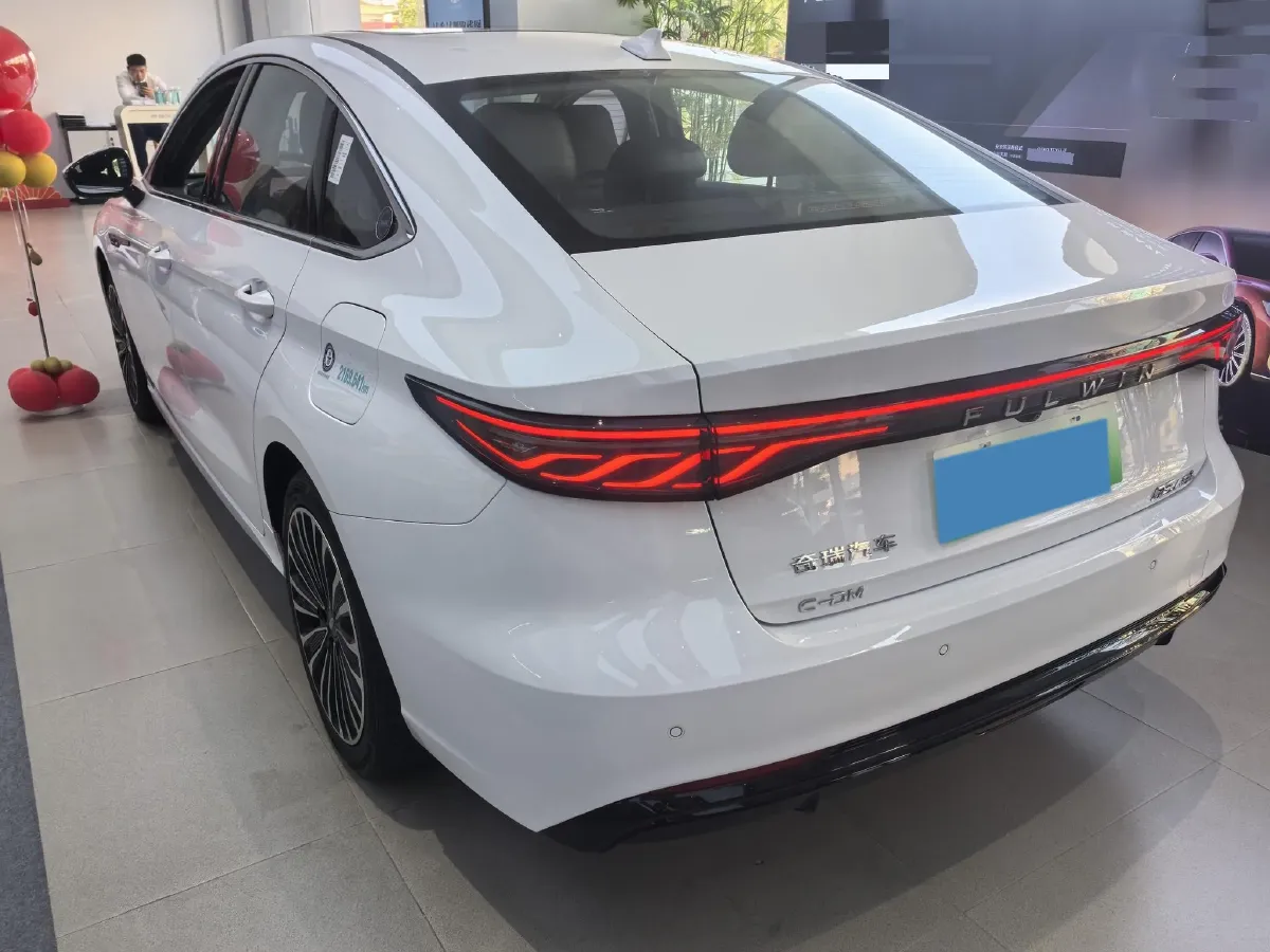 2025 Fulwin FulwinA8L 1.5T 156HP L4 1DHT PHEV 18.67KWH,autocango,china used car exporter,china ev exporter,chinese used car exporter,chinese used ev exporter