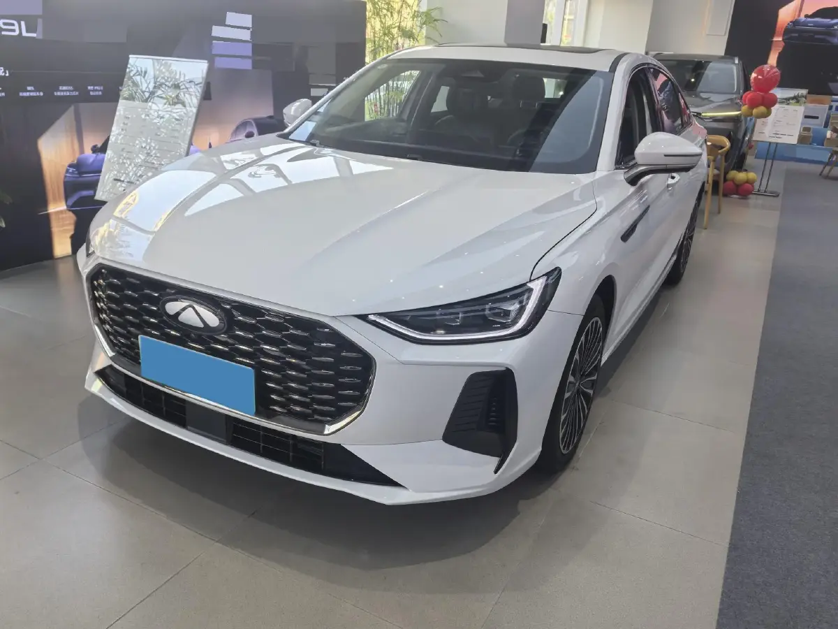 2025 Fulwin FulwinA8L 1.5T 156HP L4 1DHT PHEV 18.67KWH