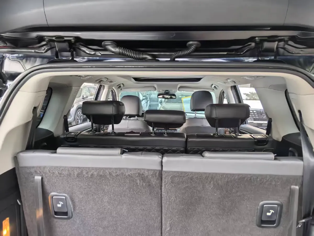 2017 GAC Trumpchi GS8 2.0T 201HP L4 6AT,autocango,china used car exporter,china ev exporter,chinese used car exporter,chinese used ev exporter