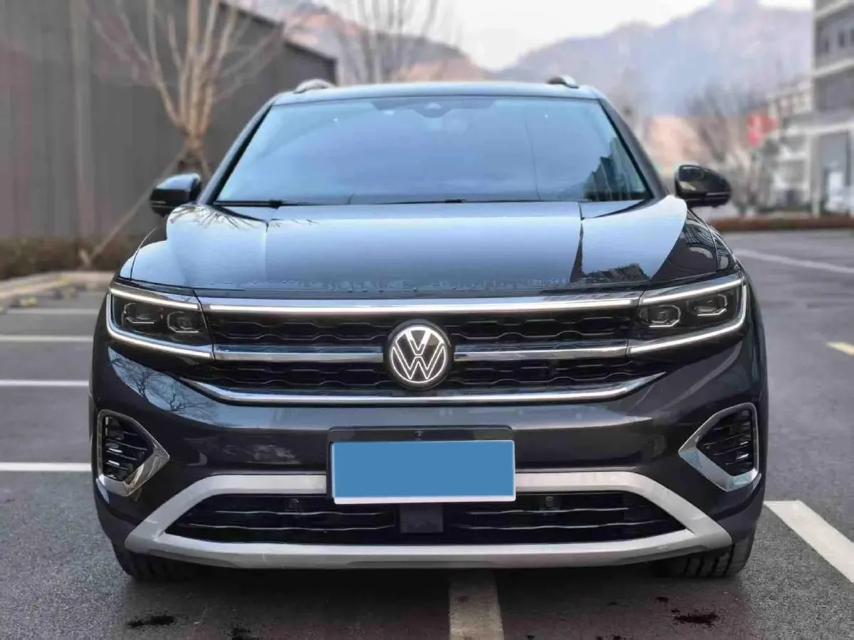 2023 Volkswagen Talagon 2.0T 220HP L4 7DCT,autocango,china used car exporter,china ev exporter,chinese used car exporter,chinese used ev exporter