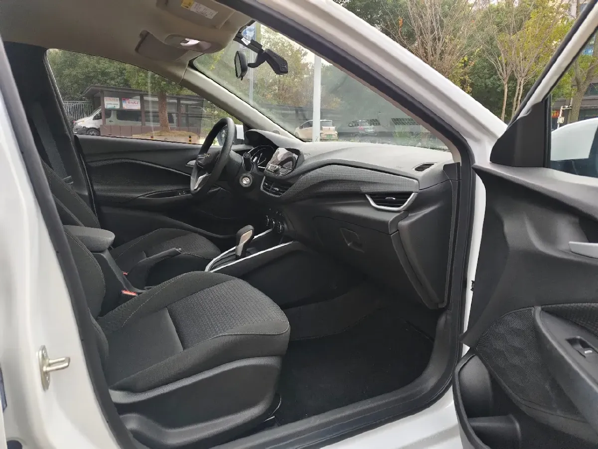 2021 Chevrolet Cavalier 1.0T 125HP L3 6AT,autocango,china used car exporter,china ev exporter,chinese used car exporter,chinese used ev exporter