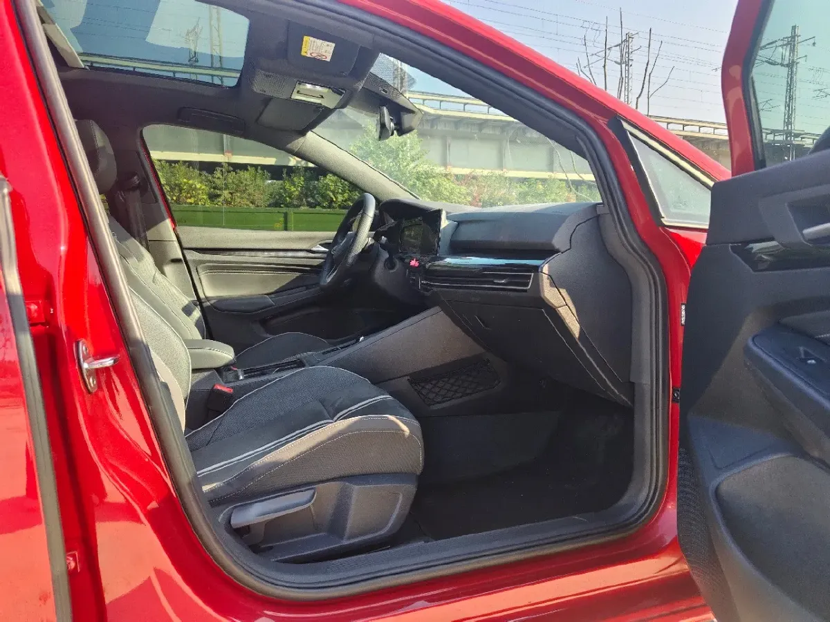 2023 Volkswagen Golf 1.4T 150HP L4 7DCT,autocango,china used car exporter,china ev exporter,chinese used car exporter,chinese used ev exporter