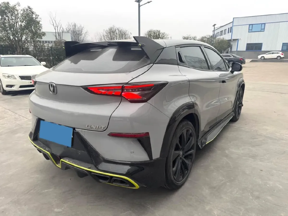 2022 ChangAn UNI-T 1.5T 188HP L4 7DCT,autocango,china used car exporter,china ev exporter,chinese used car exporter,chinese used ev exporter