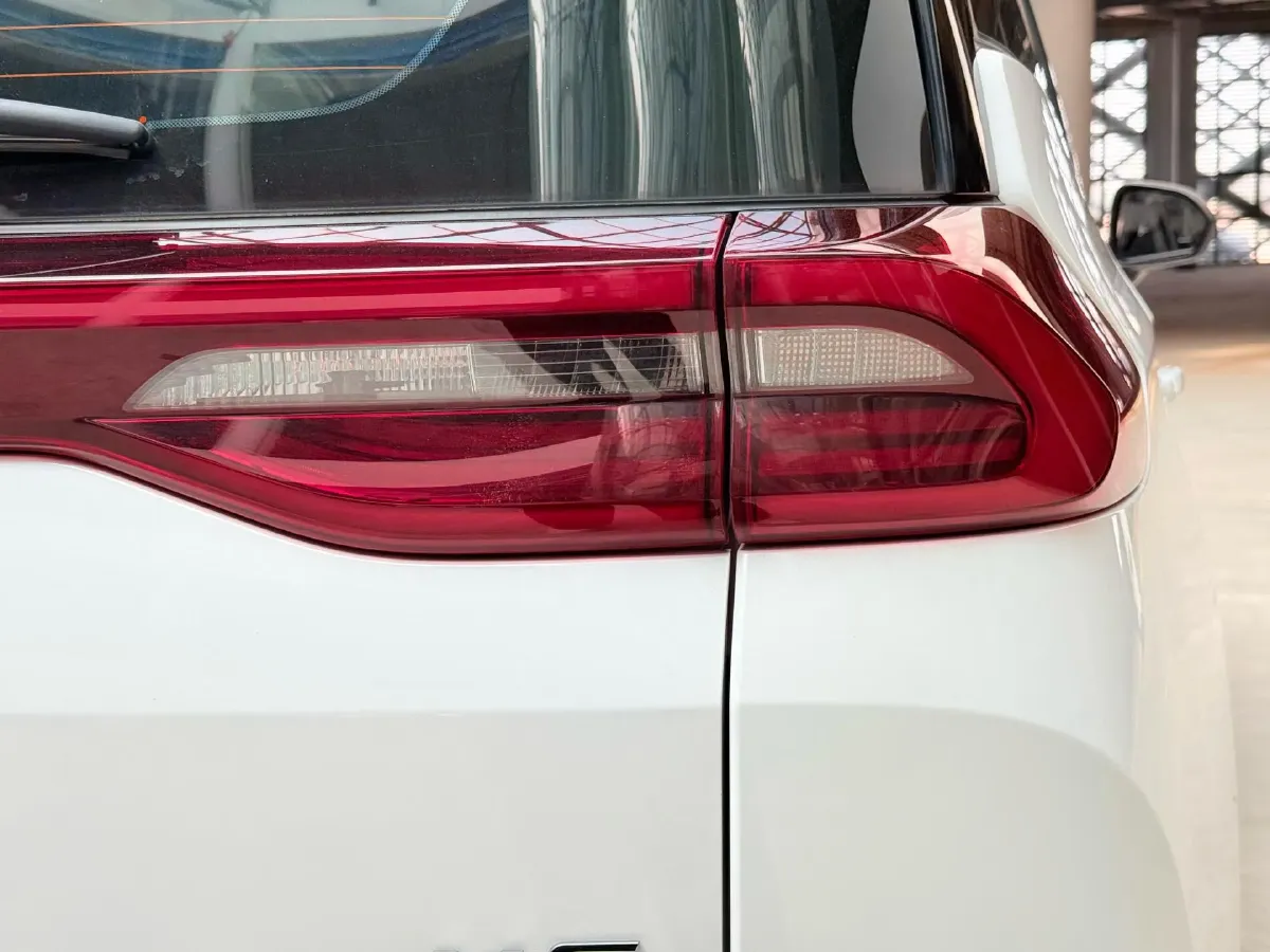 2021 GAC Trumpchi M6 1.5T 169HP L4 7DCT,autocango,china used car exporter,china ev exporter,chinese used car exporter,chinese used ev exporter