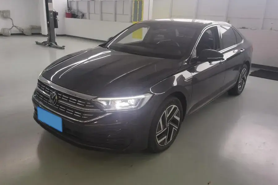 2023 Volkswagen Sagitar 1.5T 160HP L4 7DCT