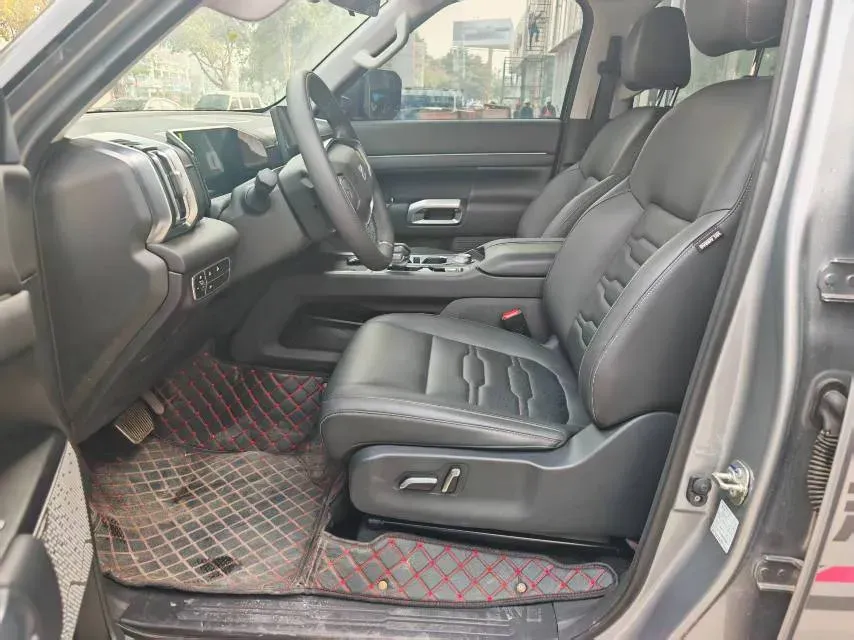 2025 Dongfeng Z9 2.3T 190HP L4 8AT,autocango,china used car exporter,china ev exporter,chinese used car exporter,chinese used ev exporter