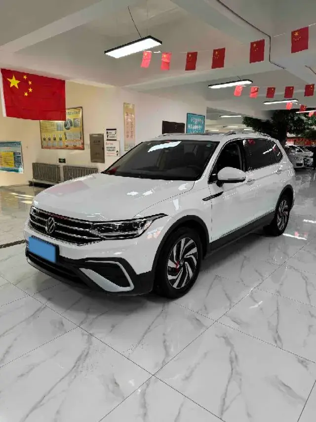 2023 Volkswagen Tiguan L 1.5T 160HP L4 7DCT
