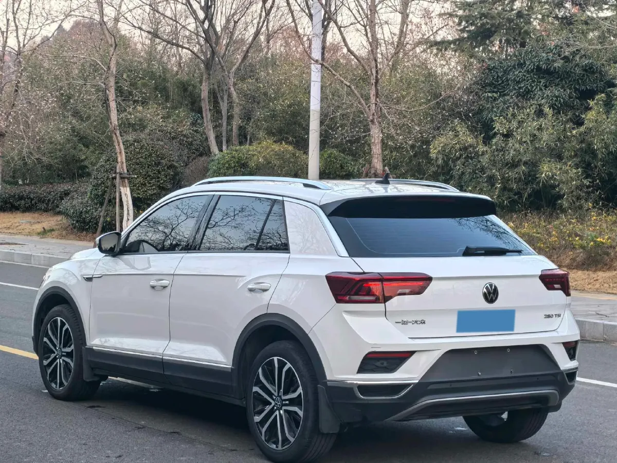 2021 Volkswagen T-Roc 1.4T 150HP L4 7DCT,autocango,china used car exporter,china ev exporter,chinese used car exporter,chinese used ev exporter