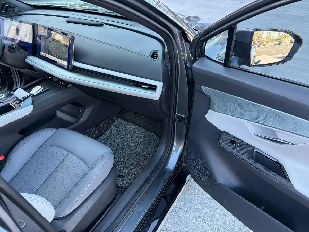 2023 ChangAn UNI-T 1.5T 188HP L4 7DCT,autocango,china used car exporter,china ev exporter,chinese used car exporter,chinese used ev exporter