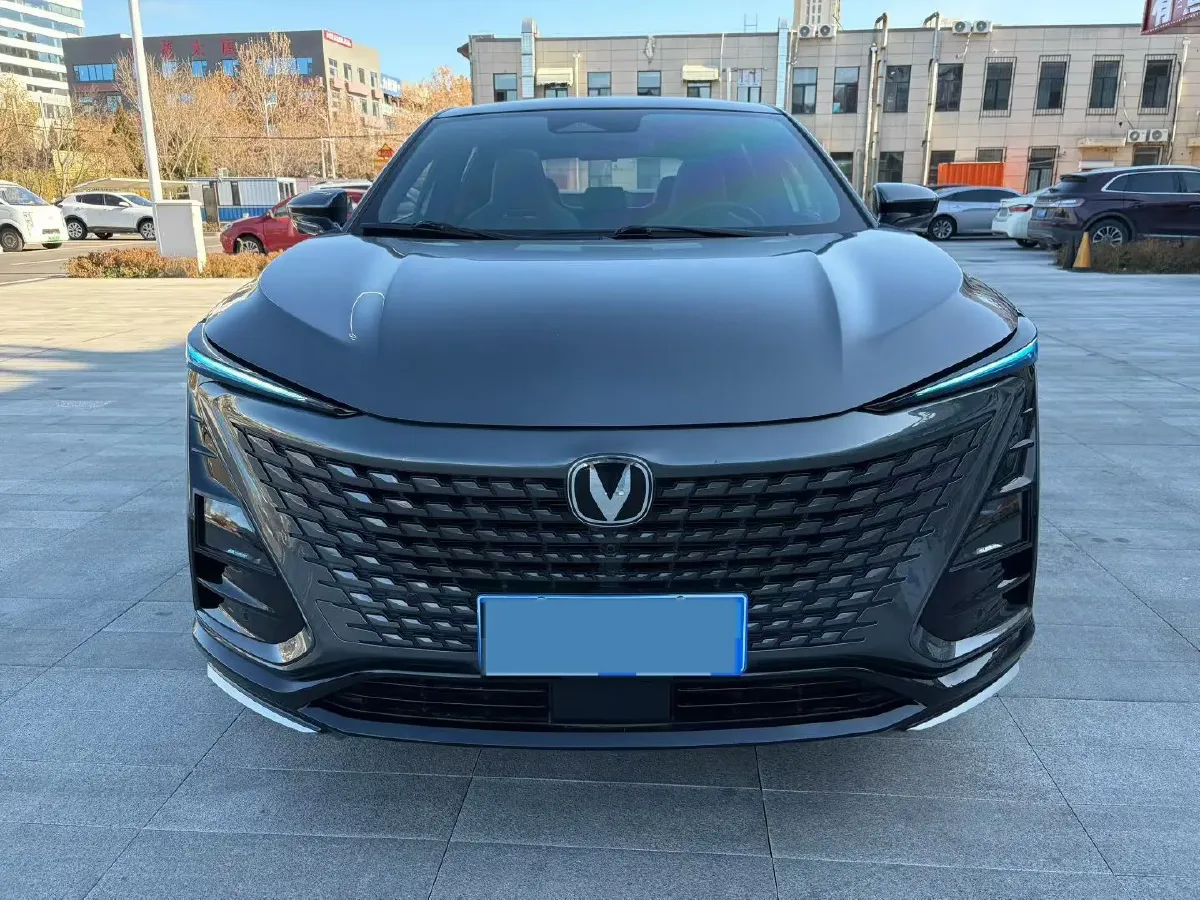 2023 ChangAn UNI-T 1.5T 188HP L4 7DCT,autocango,china used car exporter,china ev exporter,chinese used car exporter,chinese used ev exporter