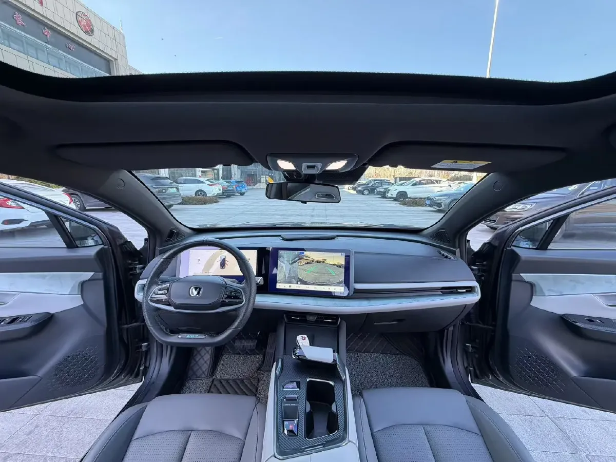 2023 ChangAn UNI-T 1.5T 188HP L4 7DCT,autocango,china used car exporter,china ev exporter,chinese used car exporter,chinese used ev exporter