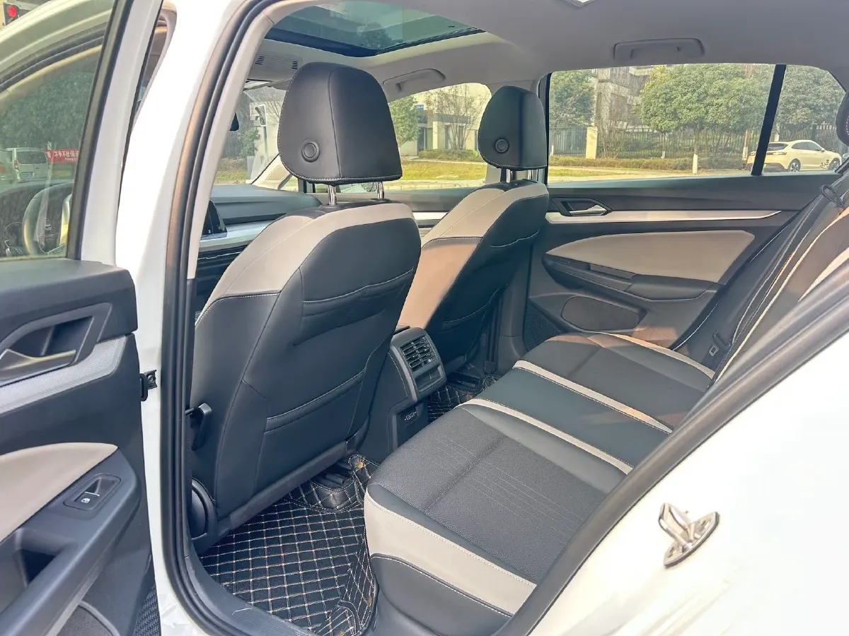 2021 Volkswagen Golf 1.4T 150HP L4 7DCT,autocango,china used car exporter,china ev exporter,chinese used car exporter,chinese used ev exporter