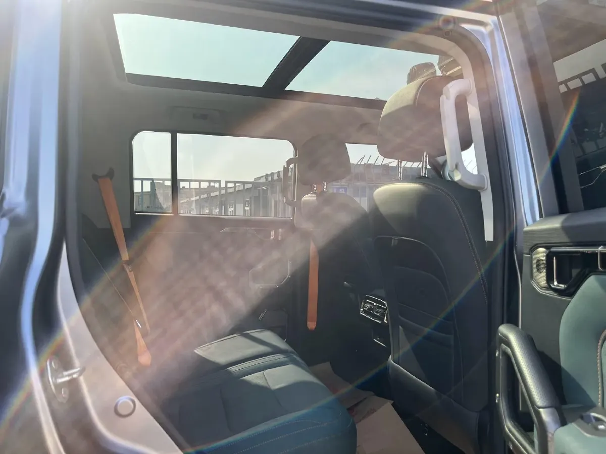 2023 Jetour Traveller 2.0T 254HP L4 7DCT,autocango,china used car exporter,china ev exporter,chinese used car exporter,chinese used ev exporter