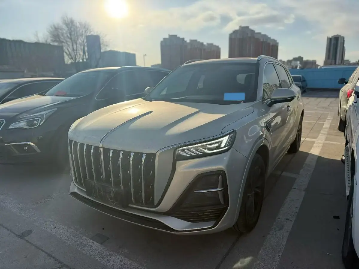2023 HongQi HS5 2.0T 252HP L4 8AT