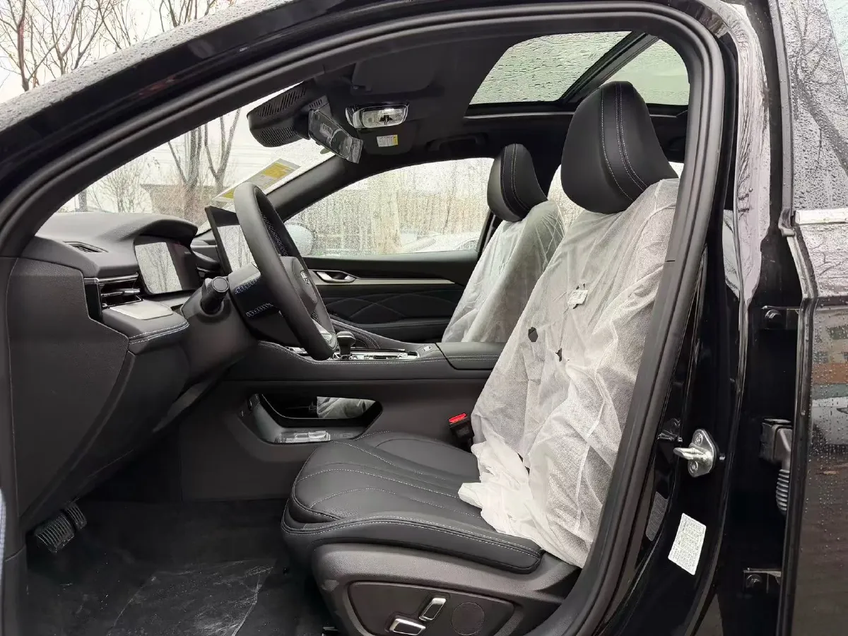 2026 Geely Preface 1.5T 181HP L4 7DCT,autocango,china used car exporter,china ev exporter,chinese used car exporter,chinese used ev exporter