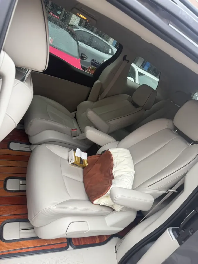 2021 Buick GL8 2.0T 237HP L4 9AT,autocango,china used car exporter,china ev exporter,chinese used car exporter,chinese used ev exporter