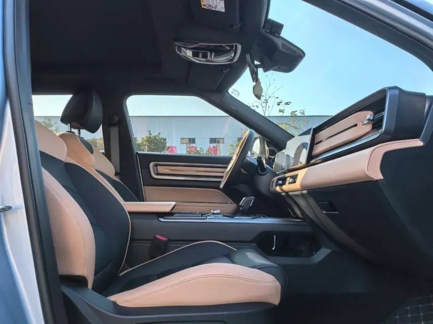 2023 Geely ICON 1.5T 181HP L4 7DCT,autocango,china used car exporter,china ev exporter,chinese used car exporter,chinese used ev exporter