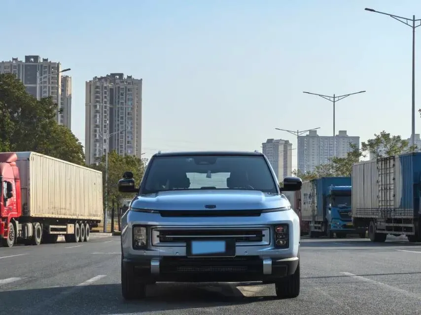 2023 Geely ICON 1.5T 181HP L4 7DCT,autocango,china used car exporter,china ev exporter,chinese used car exporter,chinese used ev exporter