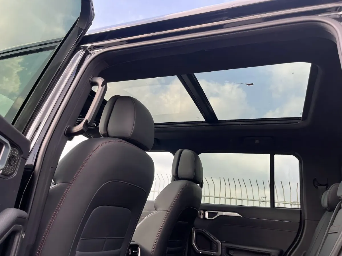 2023 Jetour Traveller 2.0T 254HP L4 7DCT,autocango,china used car exporter,china ev exporter,chinese used car exporter,chinese used ev exporter