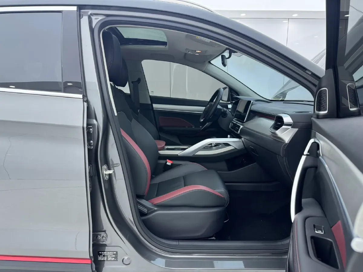 2021 Geely Coolray 1.4T 141HP L4 6DCT,autocango,china used car exporter,china ev exporter,chinese used car exporter,chinese used ev exporter