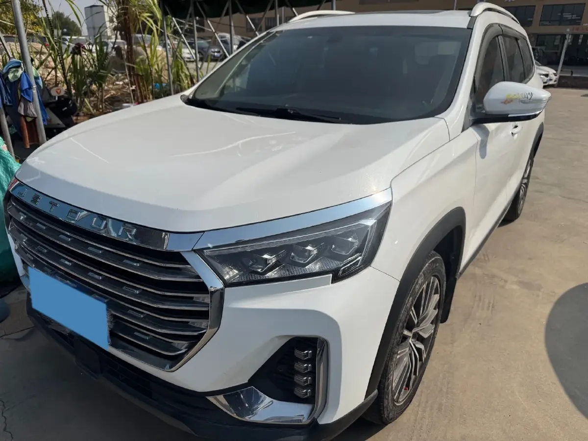 2021 DongFeng Forthing LingZhi Plus 2.0L 133HP L4 6MT