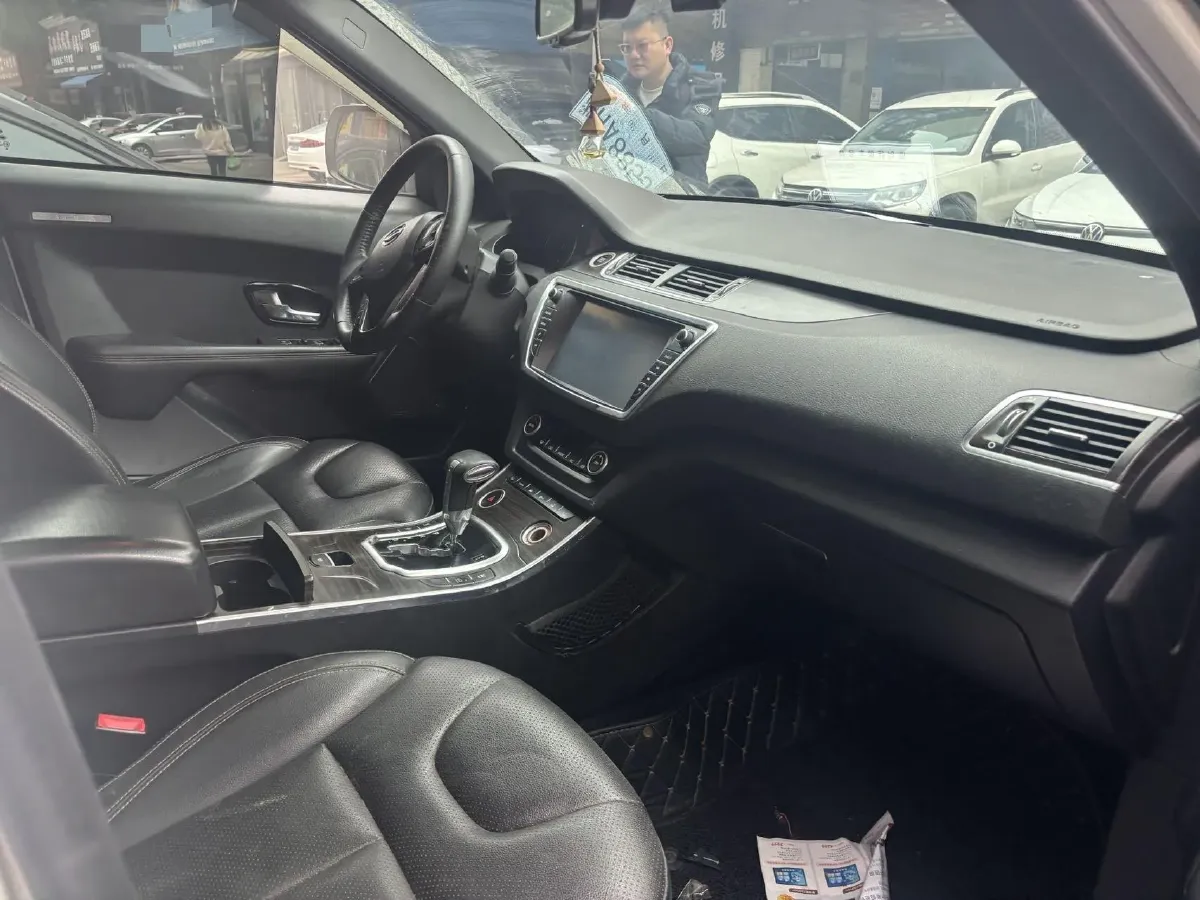 2016 Landwind X7 2.0T 190HP L4 8AT,autocango,china used car exporter,china ev exporter,chinese used car exporter,chinese used ev exporter