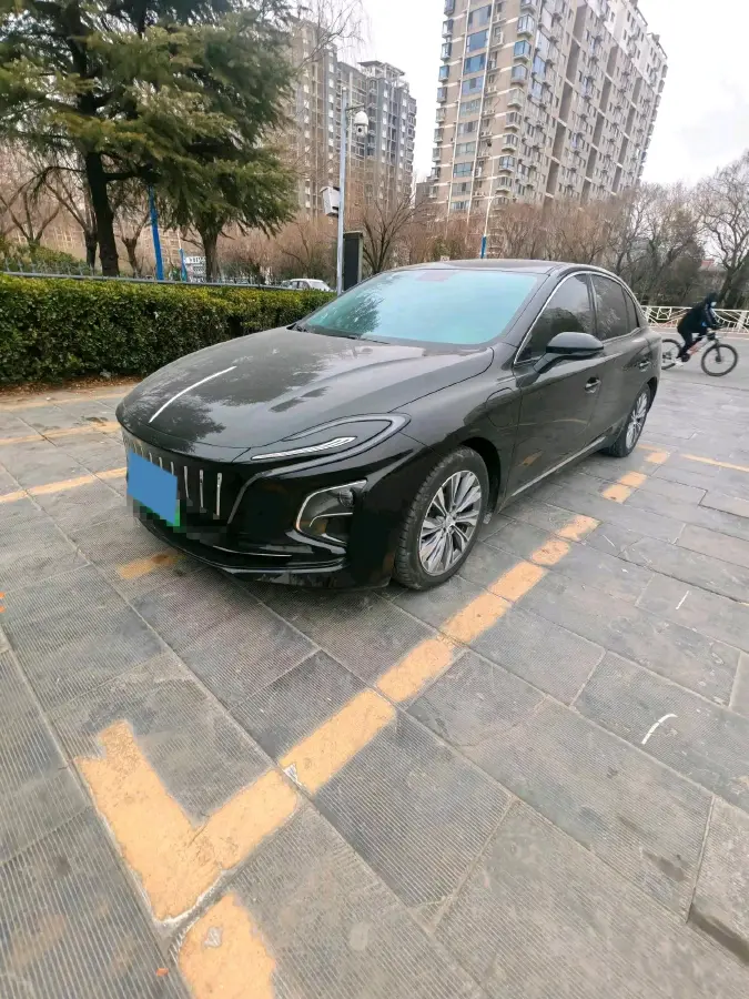 2024 HongQi E-QM5 BEV 72KWH