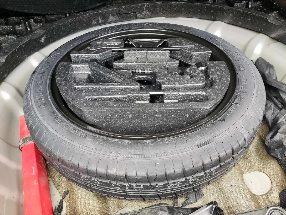 2019 Roewe i5 1.5L 120HP L4 5MT,autocango,china used car exporter,china ev exporter,chinese used car exporter,chinese used ev exporter