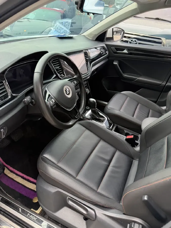 2021 Volkswagen T-Roc 1.4T 150HP L4 7DCT,autocango,china used car exporter,china ev exporter,chinese used car exporter,chinese used ev exporter