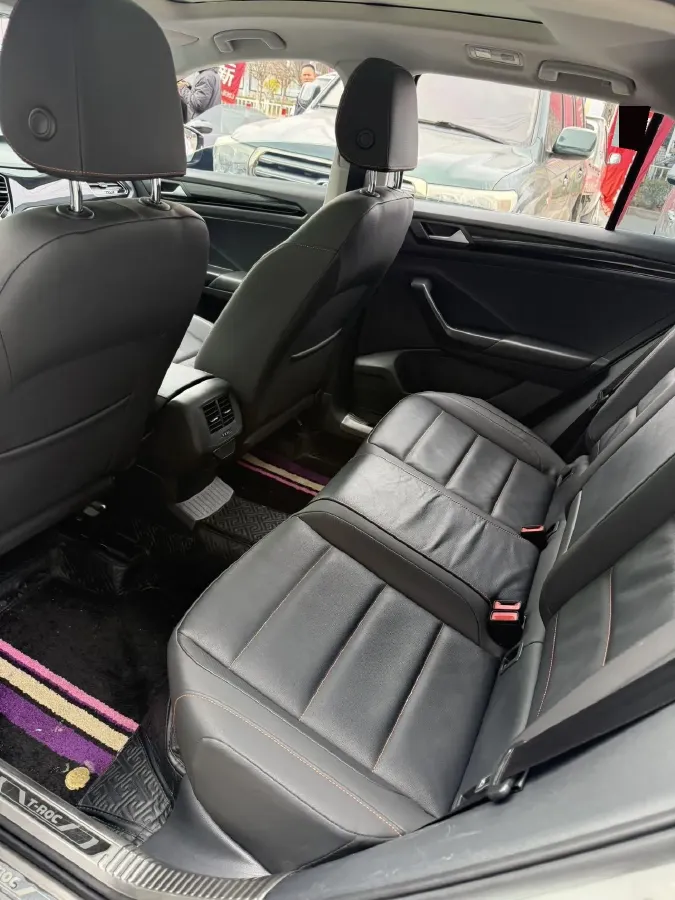 2021 Volkswagen T-Roc 1.4T 150HP L4 7DCT,autocango,china used car exporter,china ev exporter,chinese used car exporter,chinese used ev exporter