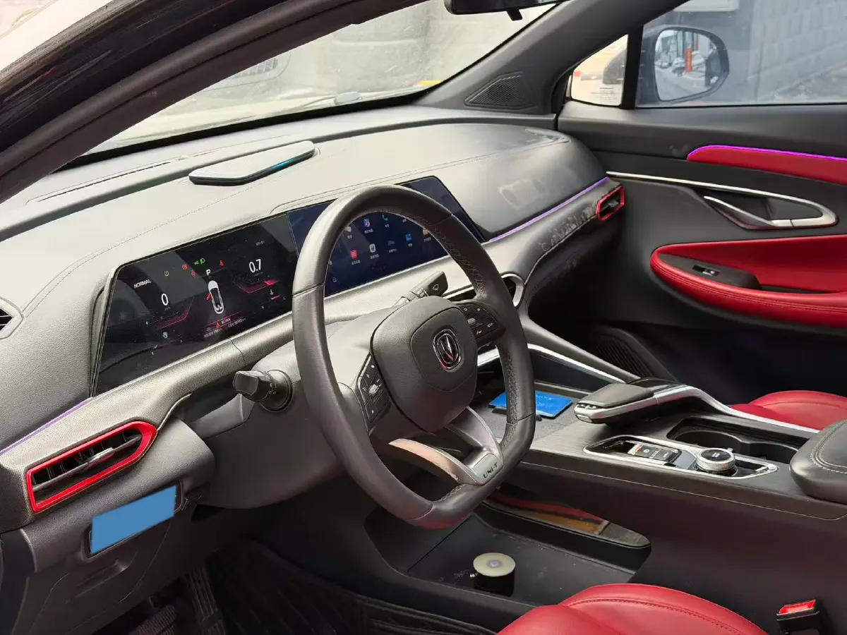 2021 ChangAn UNI-T 1.5T 180HP L4 7DCT,autocango,china used car exporter,china ev exporter,chinese used car exporter,chinese used ev exporter