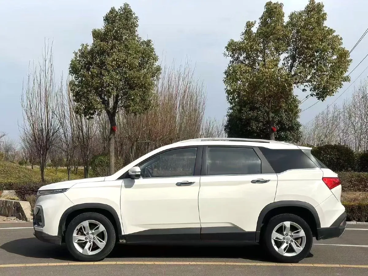 2018 BaoJun 530 1.5T 150HP L4 6DCT,autocango,china used car exporter,china ev exporter,chinese used car exporter,chinese used ev exporter