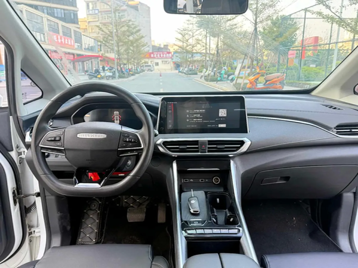 2022 MAXUS Euniq 5 BEV 70KWH,autocango,china used car exporter,china ev exporter,chinese used car exporter,chinese used ev exporter