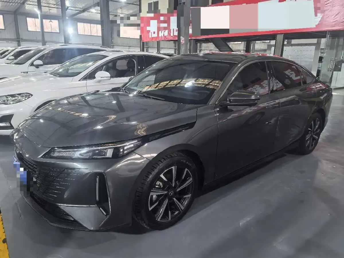 2023 ChangAn Oshan Z6 1.5T 188HP L4 7DCT