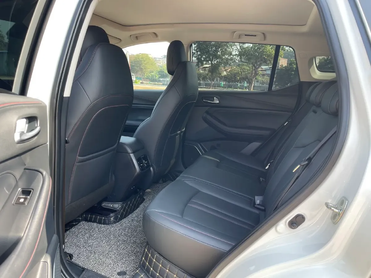 2021 GAC Trumpchi GS4 1.5T 169HP L4 6MT,autocango,china used car exporter,china ev exporter,chinese used car exporter,chinese used ev exporter